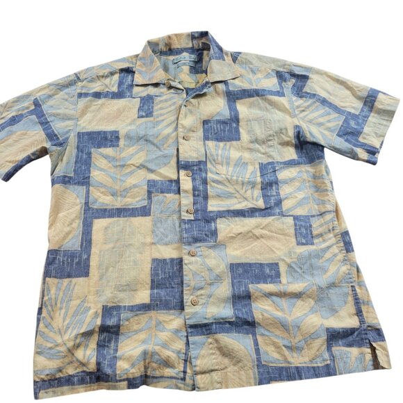 Batik Bay Shirt Mens Medium Blue Tan Geometric Hawaiian Island Reverse Print - Picture 1 of 7